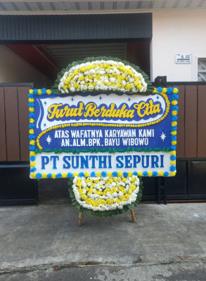 Papan Bunga Duka di Kisar Utara