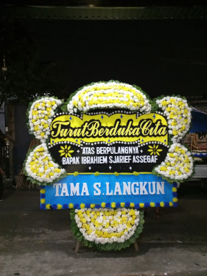 Papan Bunga Duka di Kisar Utara