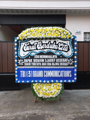 Papan Bunga Duka di Kisar Utara